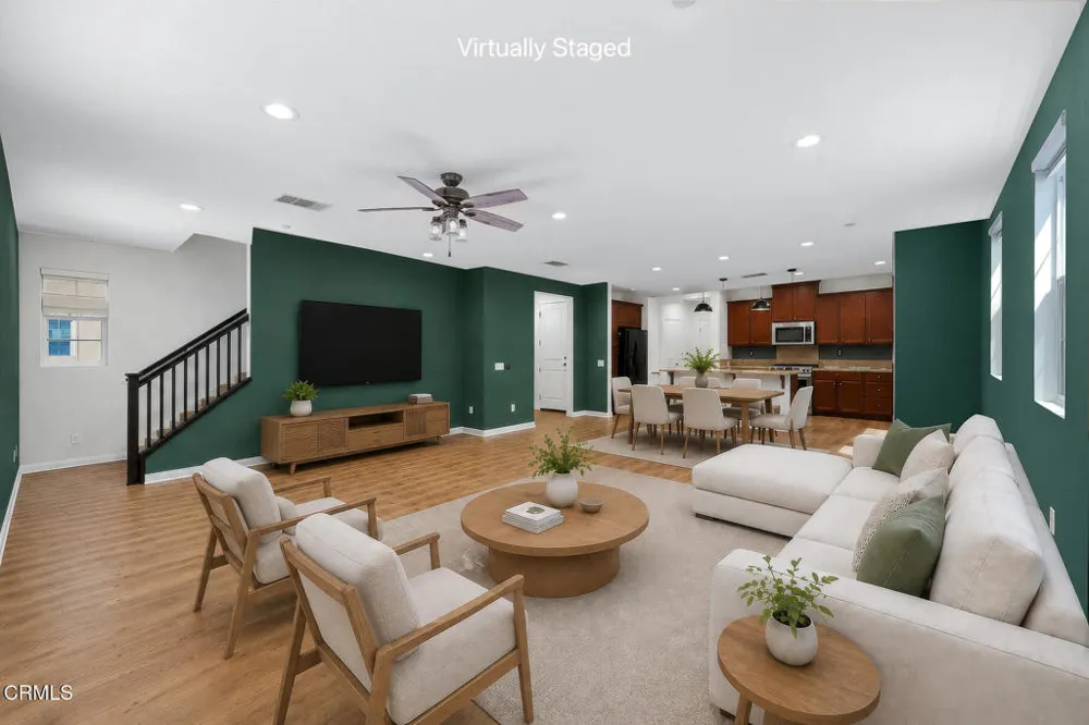 17326 Parque Vanowen Way Lake Balboa, CA 91406