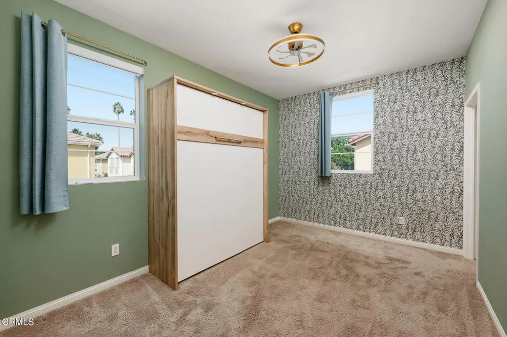 17326 Parque Vanowen Way Lake Balboa, CA 91406