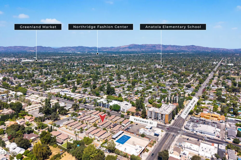 17326 Parque Vanowen Way Lake Balboa, CA 91406