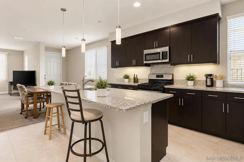 785 Trunorth Circle Escondido, CA 92026