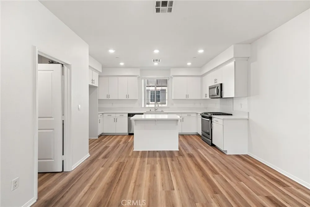 7347 Solstice Rancho Cucamonga, CA 91739