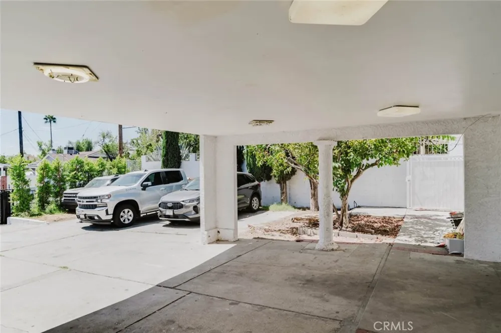 13501 Egbert Street Sylmar, CA 91342