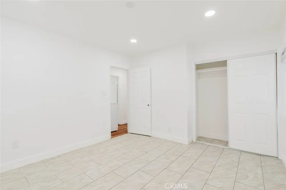 13501 Egbert Street Sylmar, CA 91342
