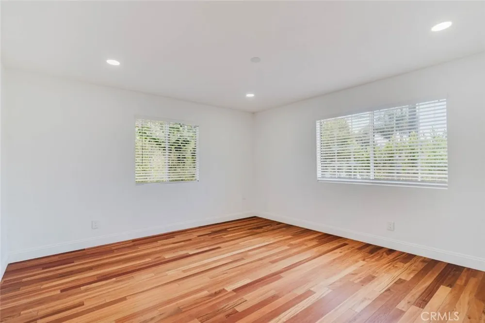 13501 Egbert Street Sylmar, CA 91342