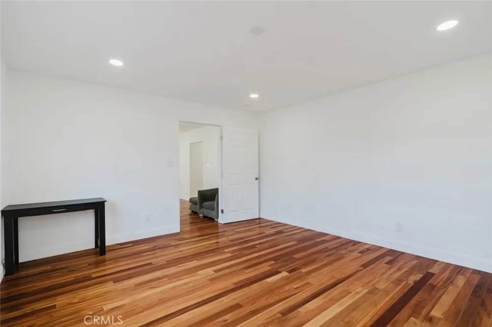 13501 Egbert Street Sylmar, CA 91342