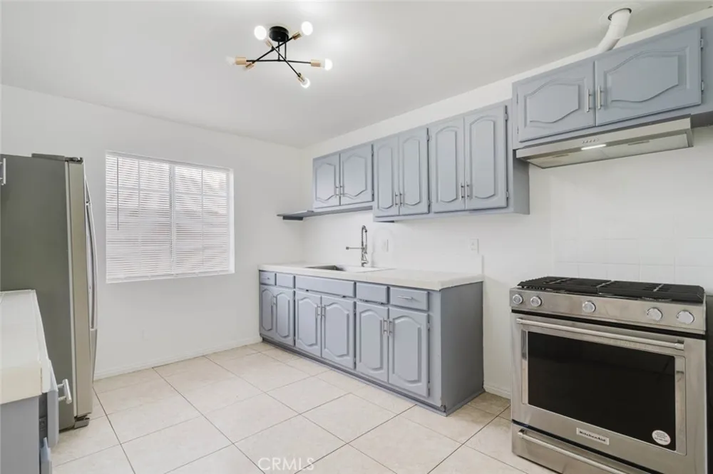 13501 Egbert Street Sylmar, CA 91342