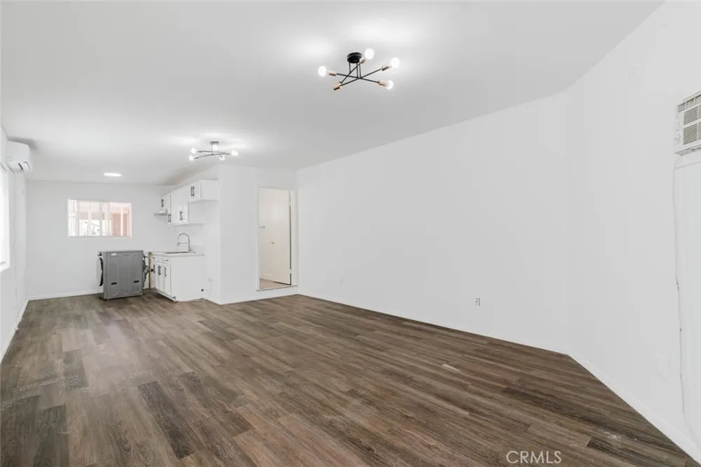 13501 Egbert Street Sylmar, CA 91342