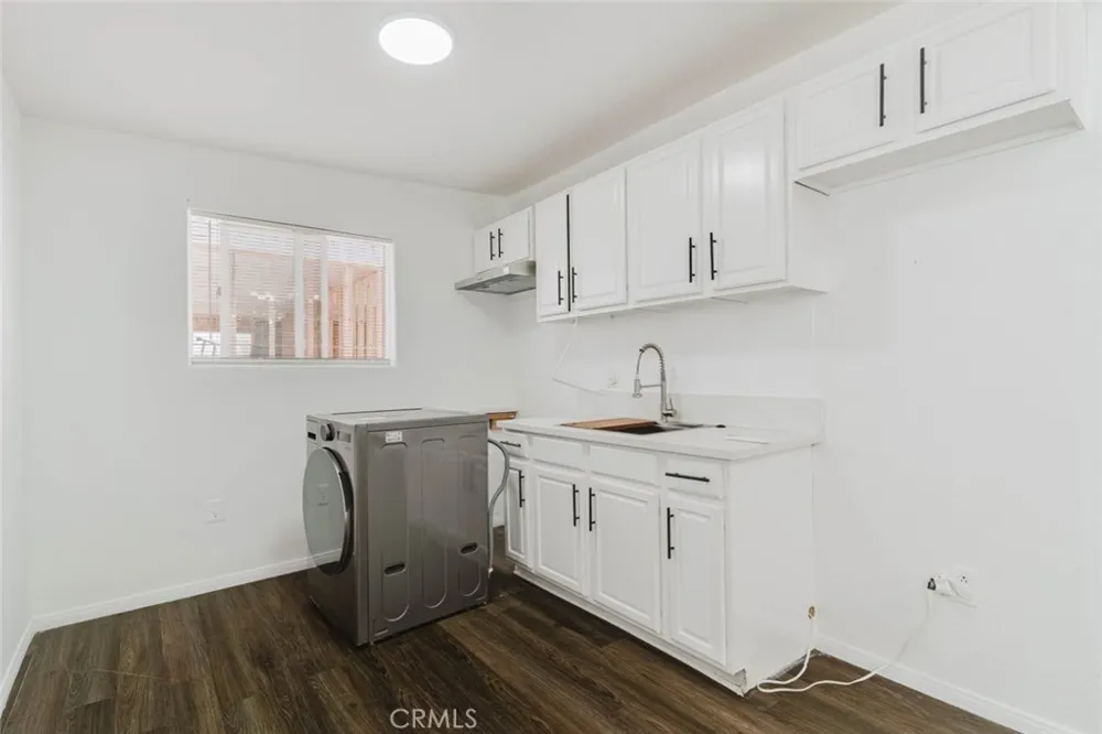 13501 Egbert Street Sylmar, CA 91342