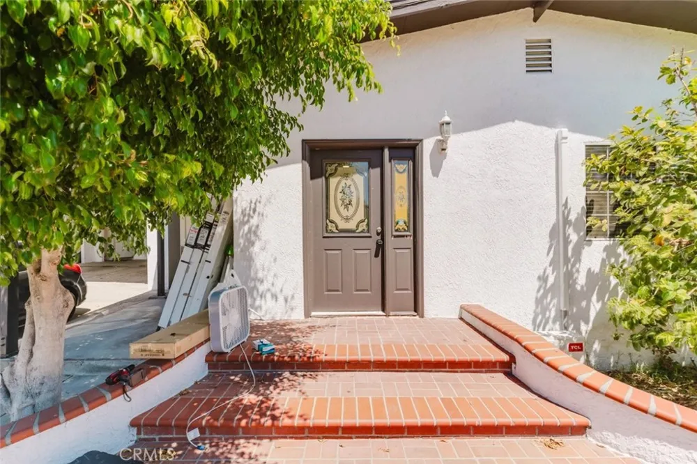 13501 Egbert Street Sylmar, CA 91342