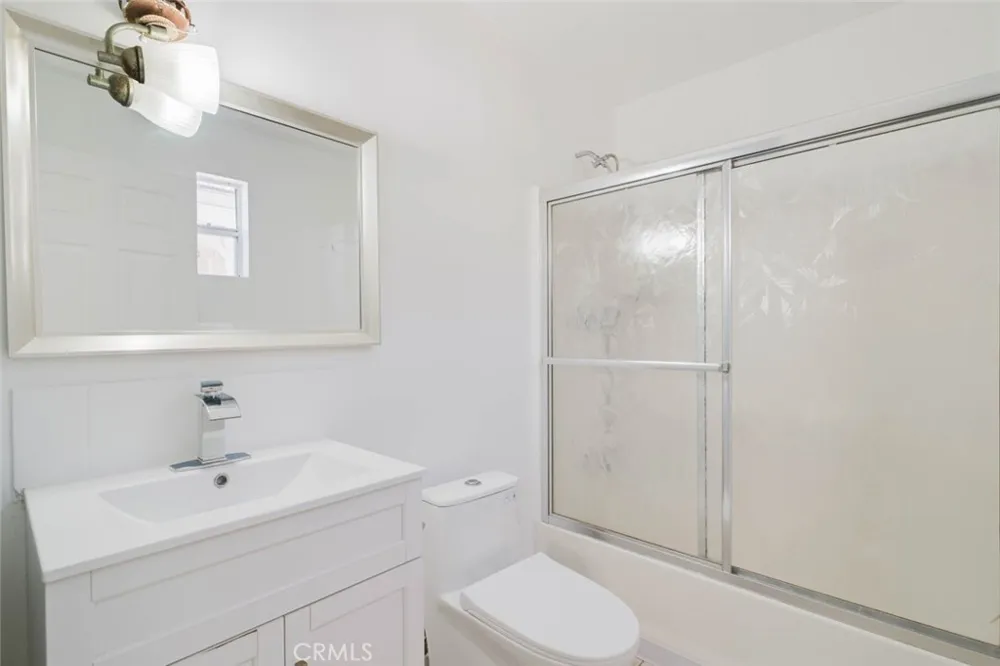 13501 Egbert Street Sylmar, CA 91342