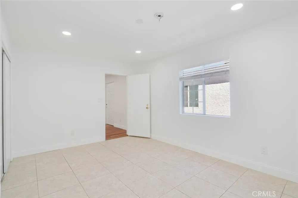 13501 Egbert Street Sylmar, CA 91342