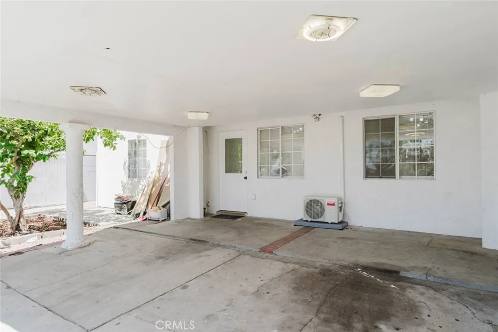 13501 Egbert Street Sylmar, CA 91342