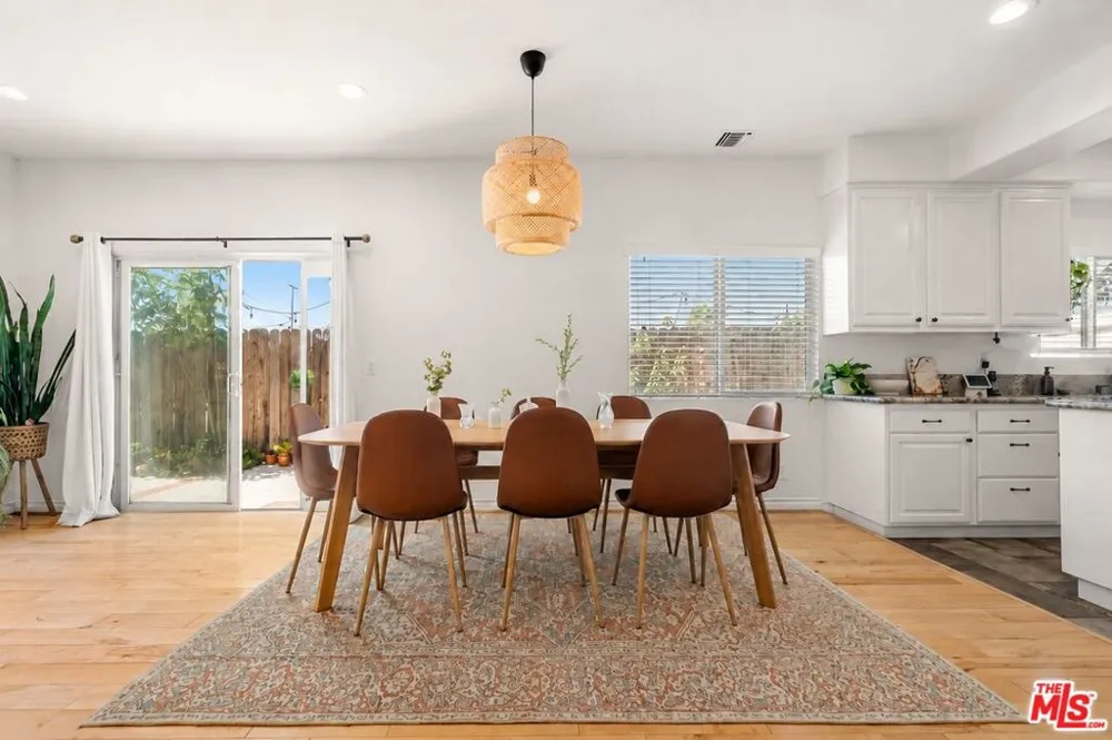 20300 Vanowen Street #44 Los Angeles, CA 91306