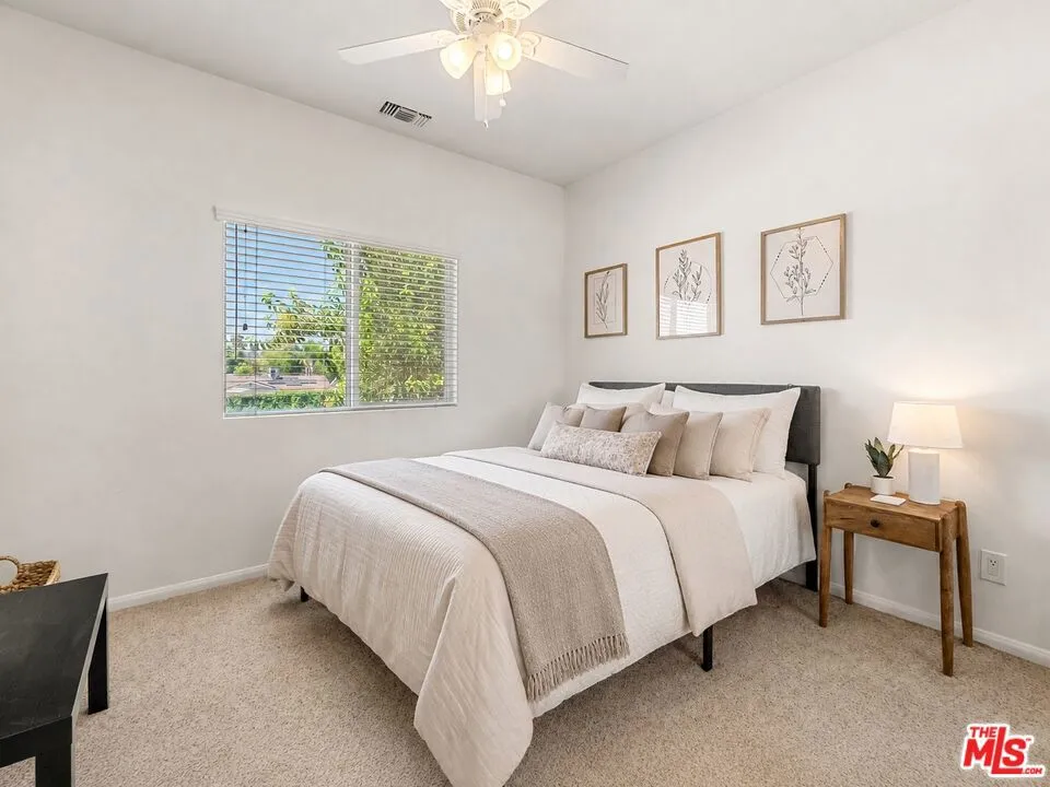 20300 Vanowen Street #44 Los Angeles, CA 91306