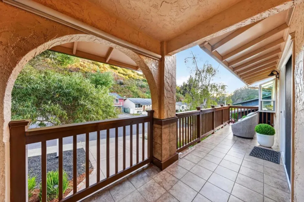 836 Big Bend Drive Pacifica, CA 94044