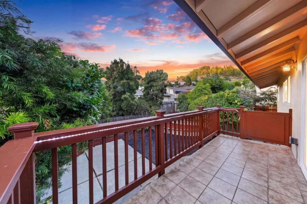 836 Big Bend Drive Pacifica, CA 94044
