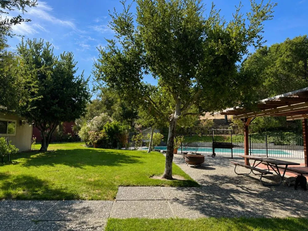 547 Mission Vineyard Road San Juan Bautista, CA 95045