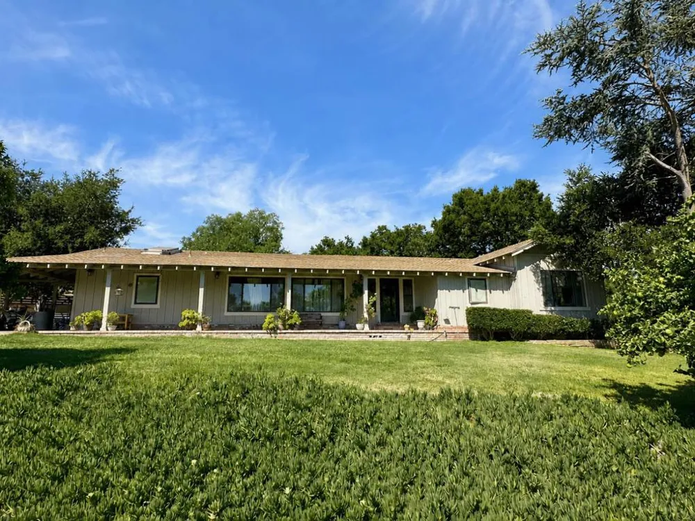547 Mission Vineyard Road San Juan Bautista, CA 95045