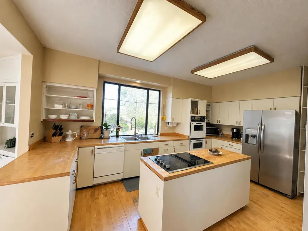 547 Mission Vineyard Road San Juan Bautista, CA 95045