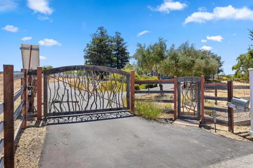 10115 Parrish View Drive Gilroy, CA 95020
