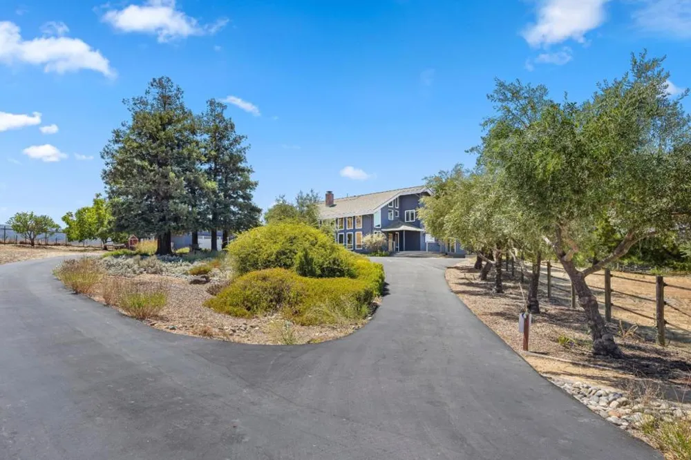 10115 Parrish View Drive Gilroy, CA 95020