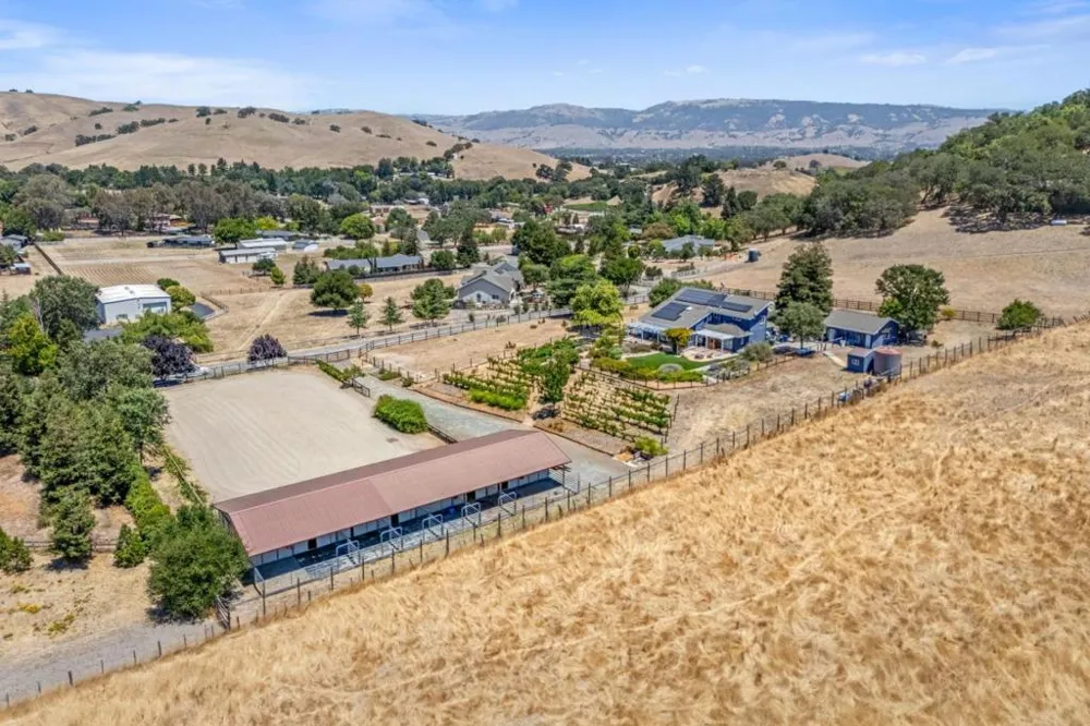 10115 Parrish View Drive Gilroy, CA 95020