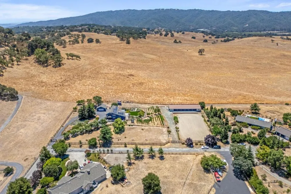 10115 Parrish View Drive Gilroy, CA 95020