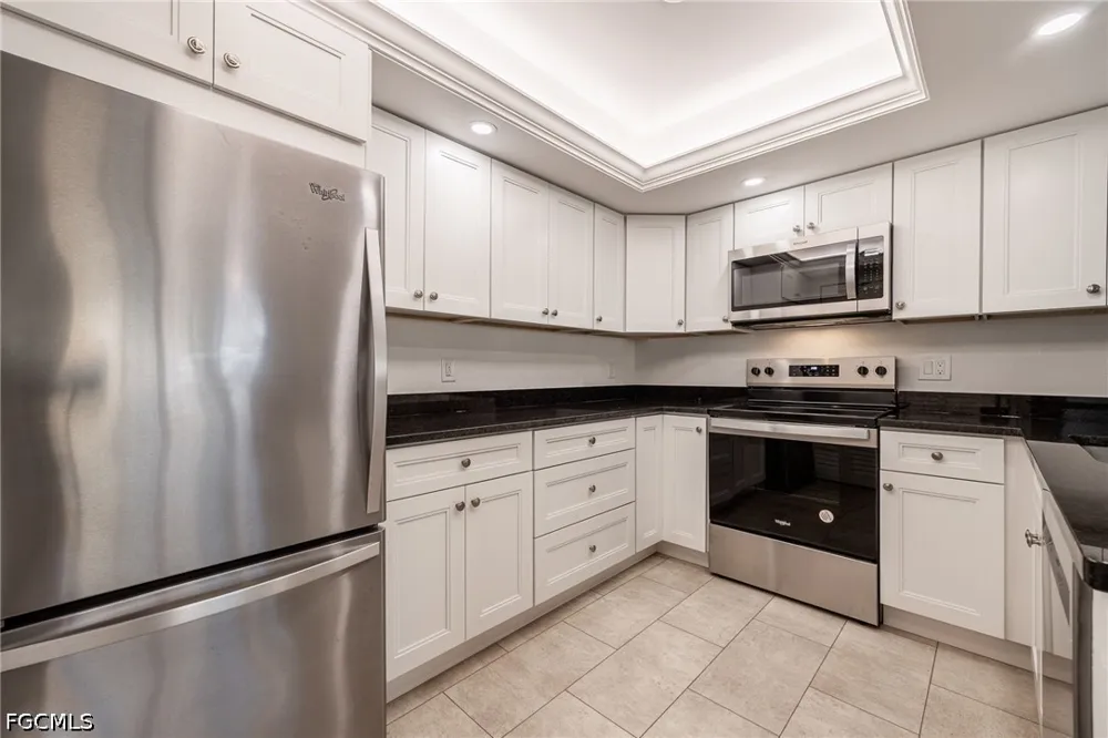 Pointe Circle Drive Fort Myers, FL 33908