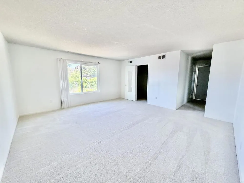 14744 Roberto Rio Road Poway, CA 92064