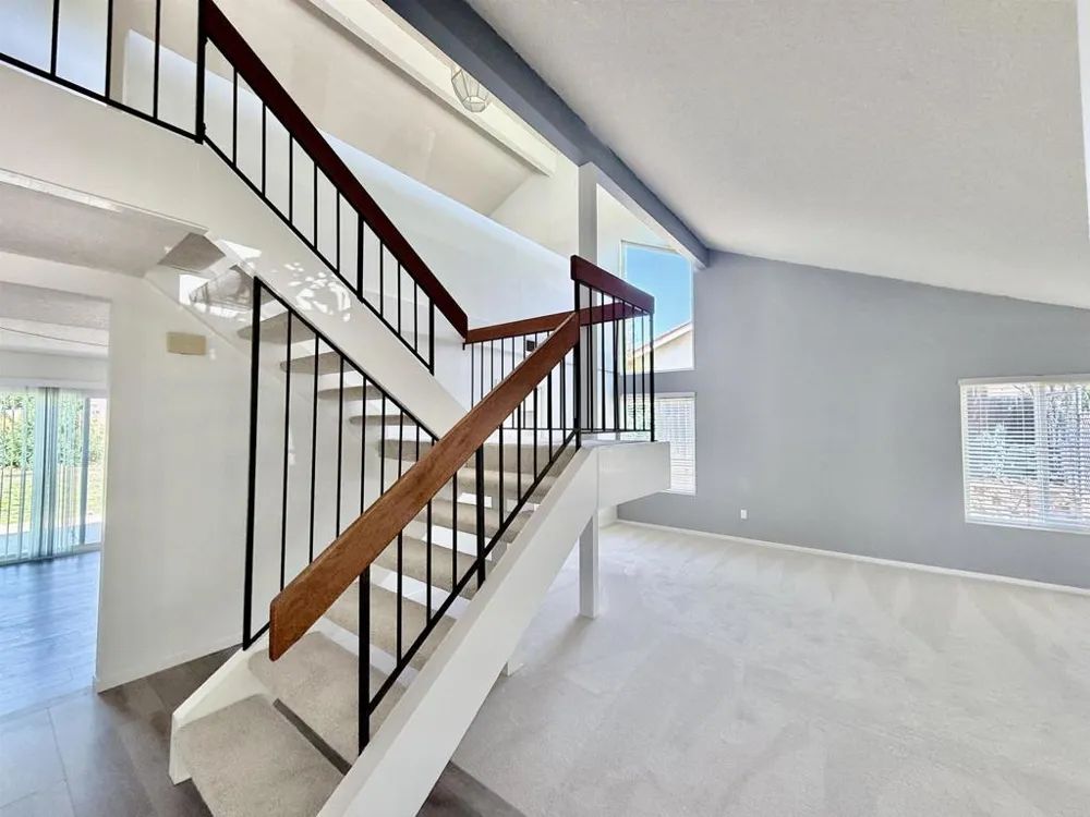 14744 Roberto Rio Road Poway, CA 92064