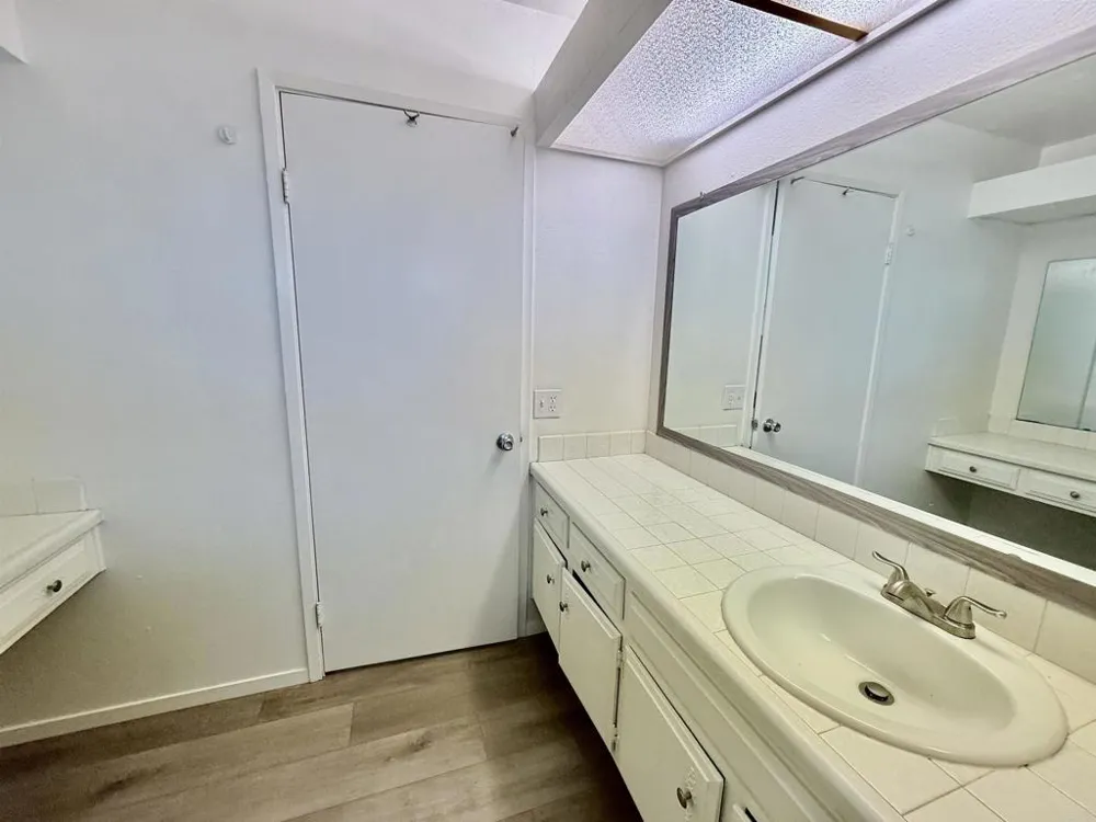 14744 Roberto Rio Road Poway, CA 92064