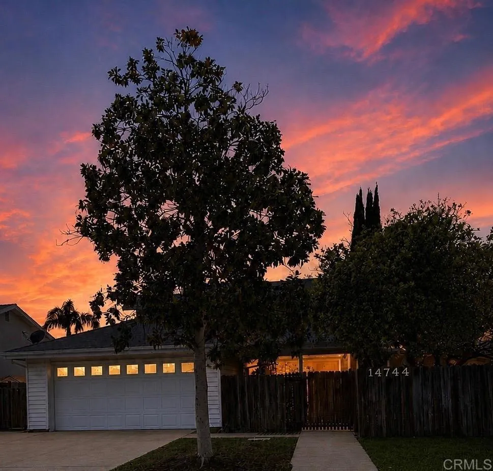 14744 Roberto Rio Road Poway, CA 92064
