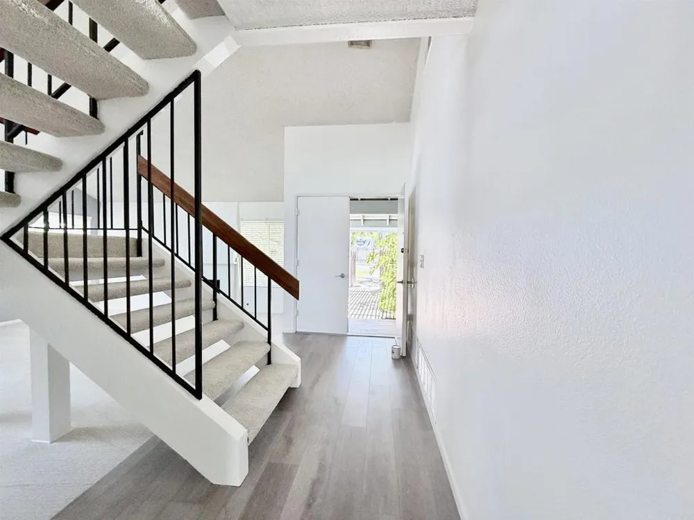 14744 Roberto Rio Road Poway, CA 92064