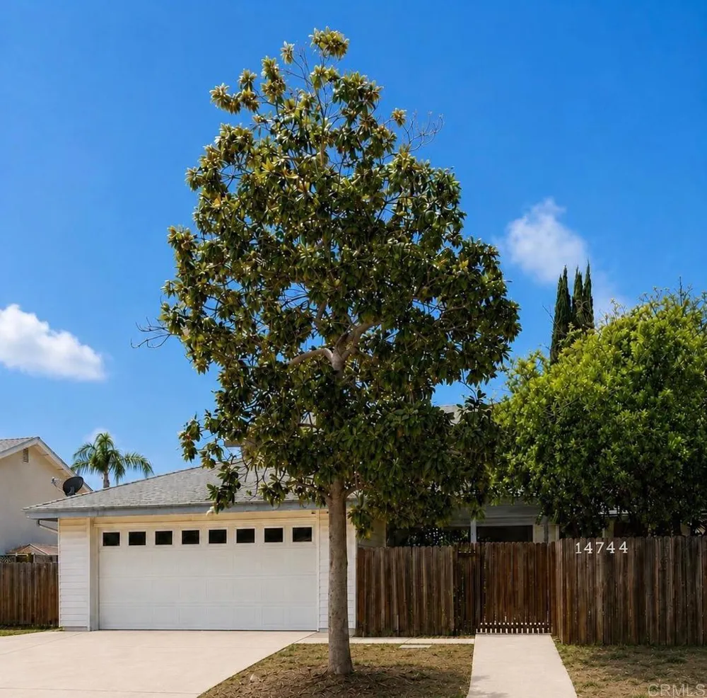 14744 Roberto Rio Road Poway, CA 92064