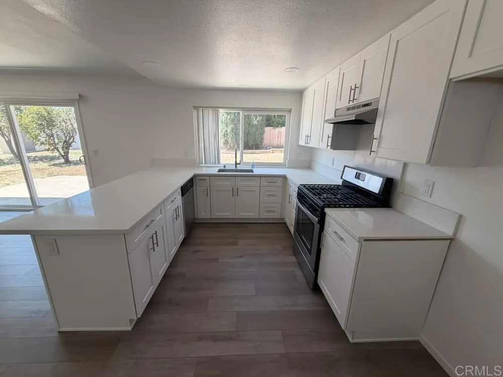 14744 Roberto Rio Road Poway, CA 92064