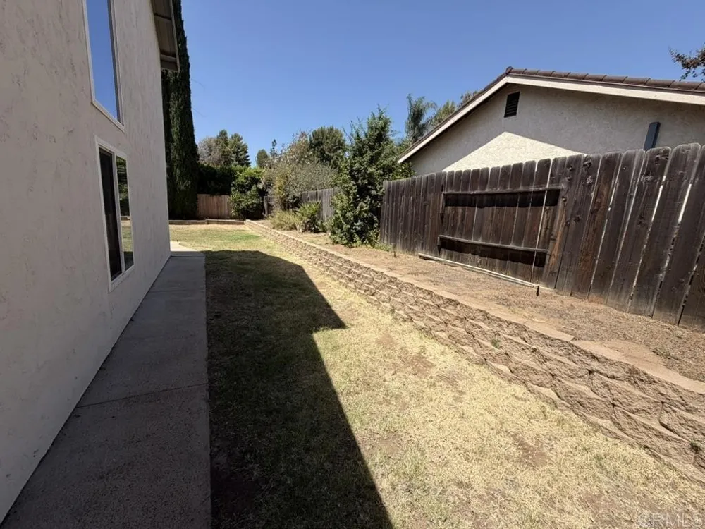 14744 Roberto Rio Road Poway, CA 92064