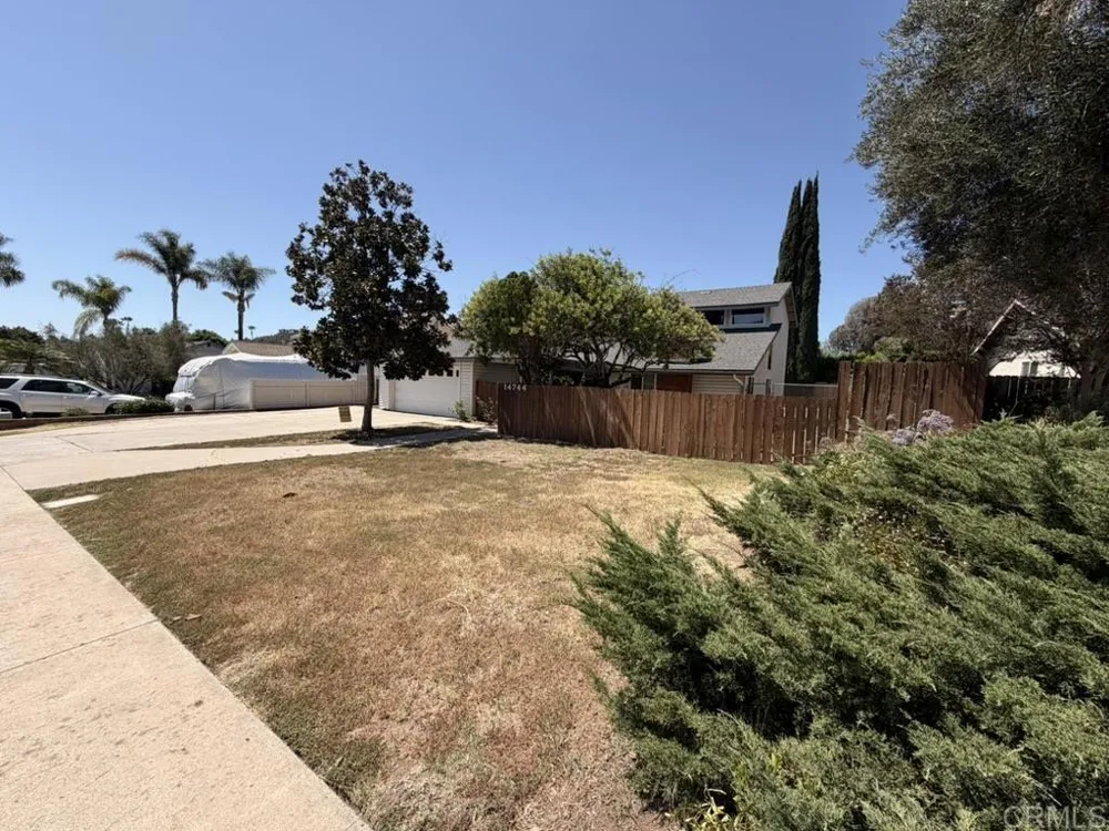 14744 Roberto Rio Road Poway, CA 92064