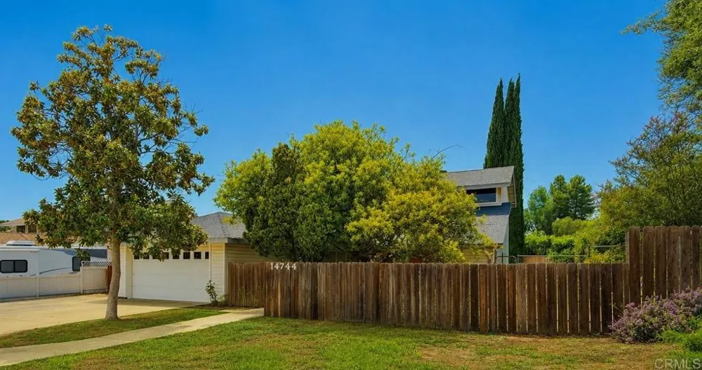 14744 Roberto Rio Road Poway, CA 92064