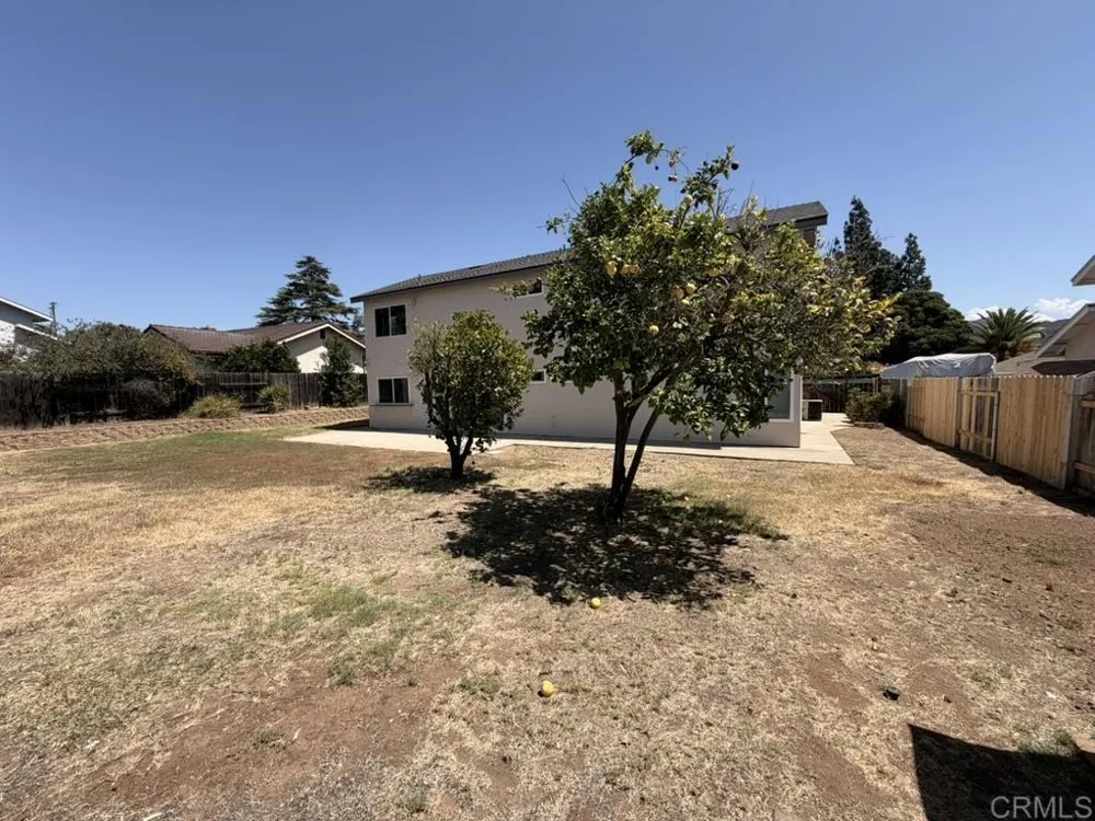 14744 Roberto Rio Road Poway, CA 92064