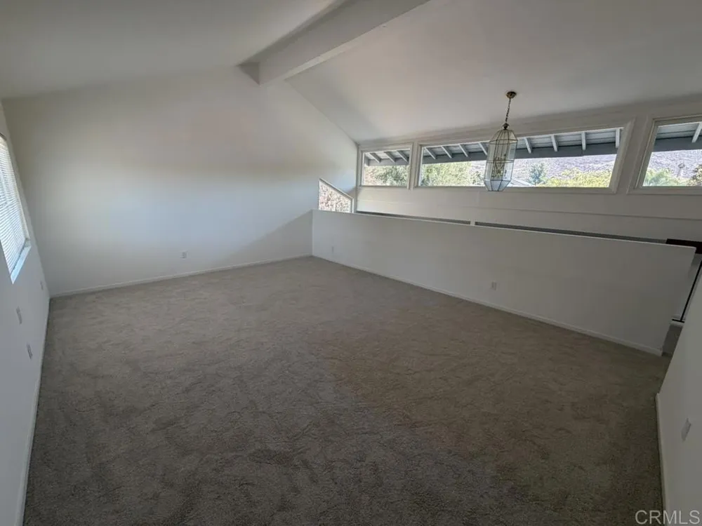 14744 Roberto Rio Road Poway, CA 92064