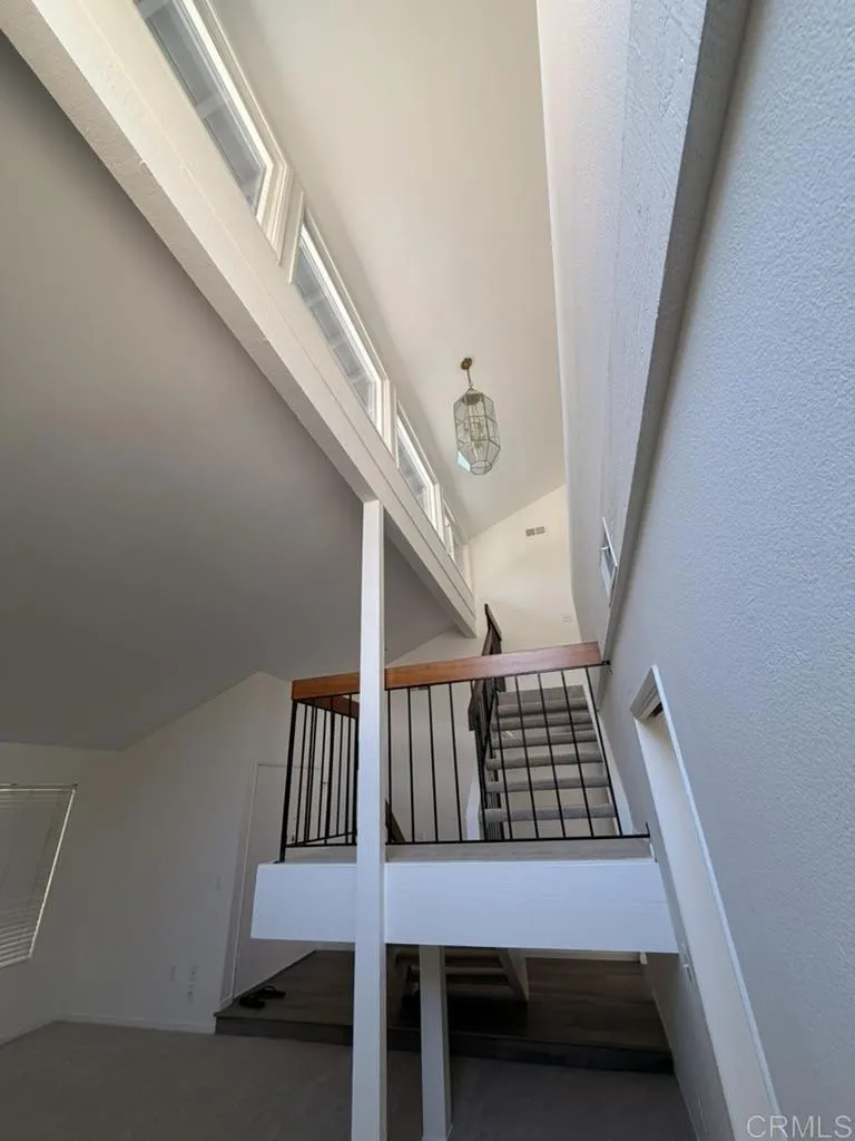 14744 Roberto Rio Road Poway, CA 92064