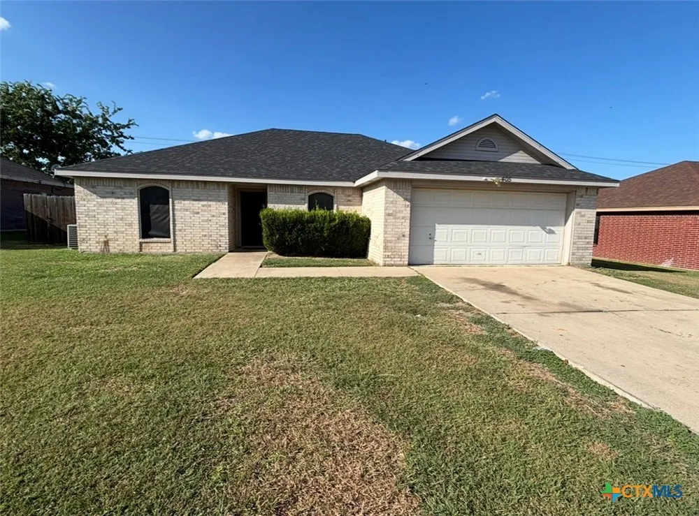 405 James Loop Killeen, TX 76542