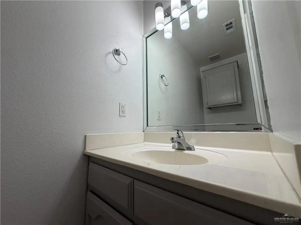 620 Robin Avenue #4 McAllen, TX 78501