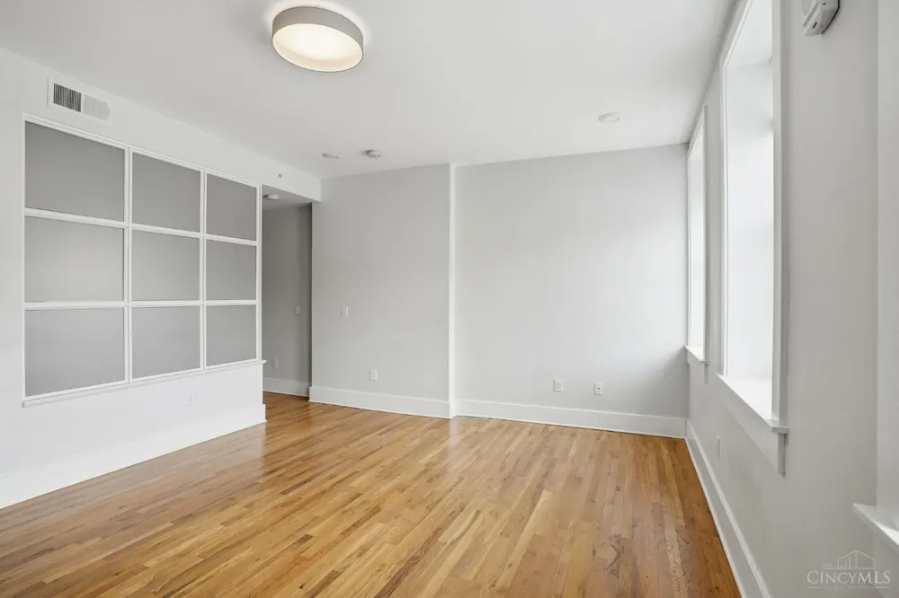 11 E Court Street #303 Cincinnati, OH 45202