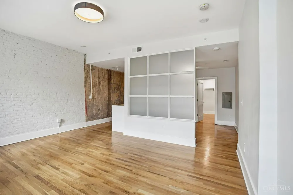 11 E Court Street #303 Cincinnati, OH 45202