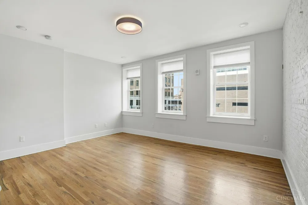 11 E Court Street #303 Cincinnati, OH 45202