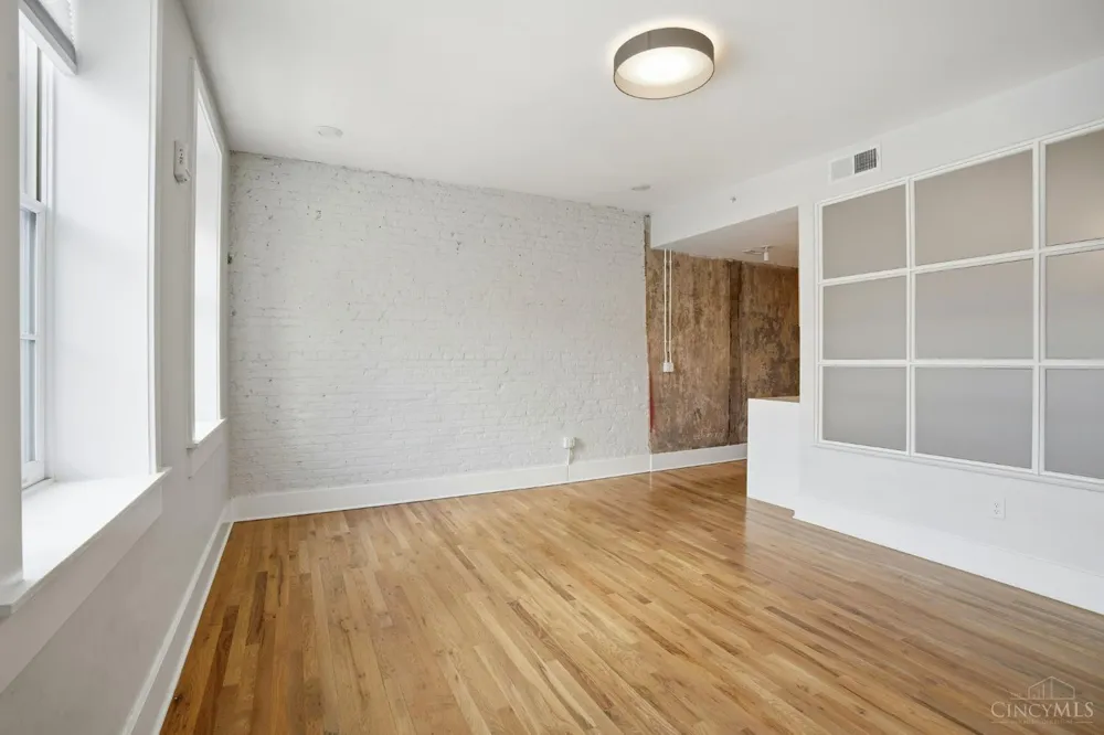 11 E Court Street #303 Cincinnati, OH 45202