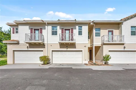 83 Palm Ln