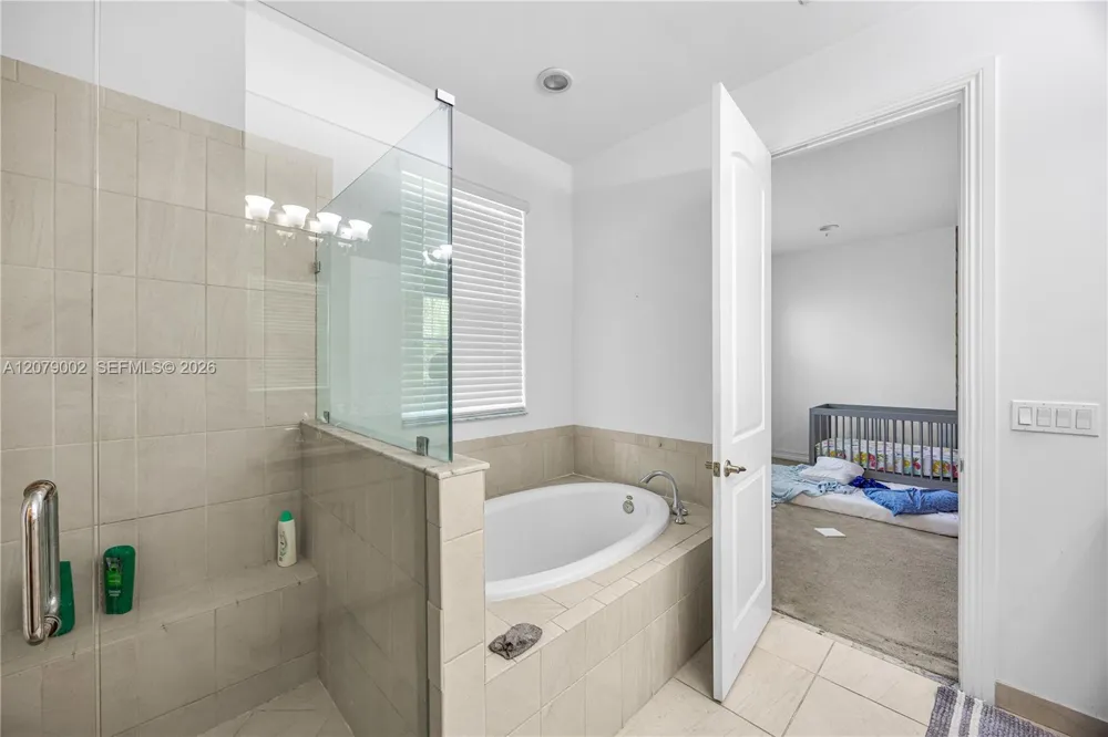 83 Palm Ln Royal Palm Beach, FL 33411