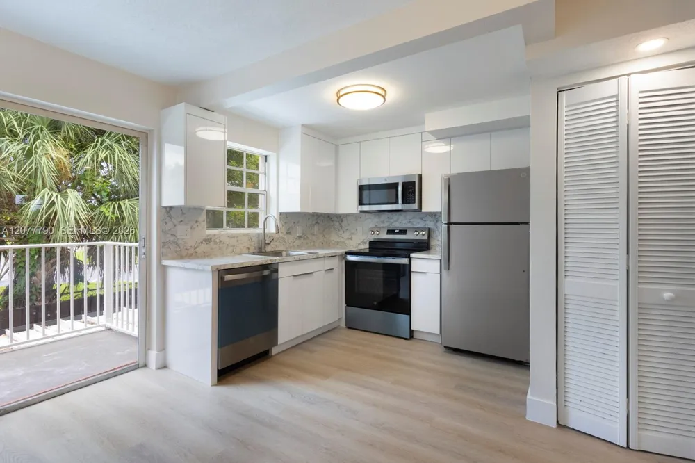 7510 SW 152nd Ave #B207 Miami, FL 33193
